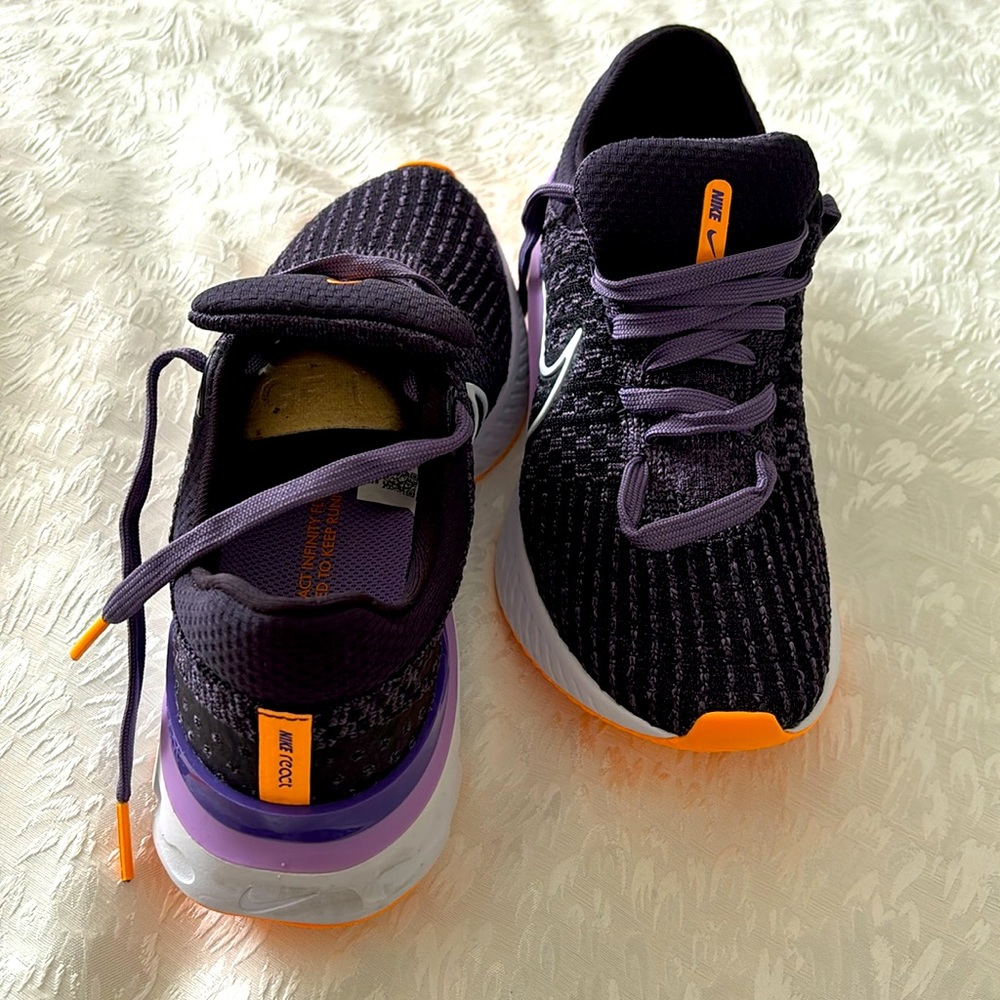 Brand new Nike shoes